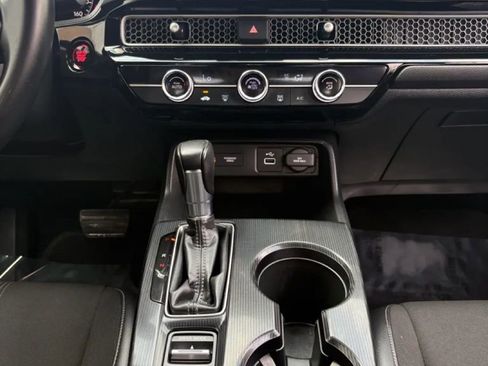 Used 2023 Honda Civic Sport image 28