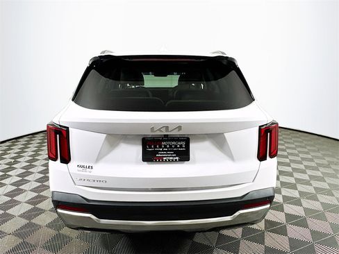 Used 2025 Kia Sorento SX image 6