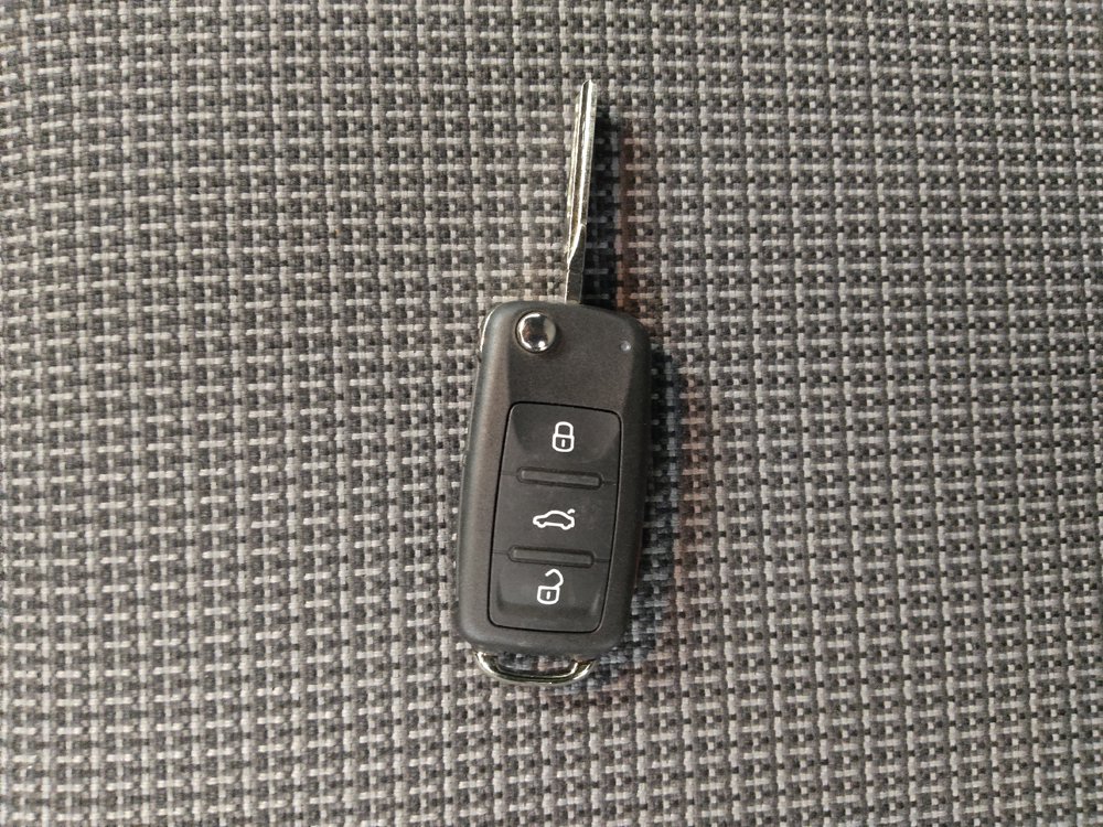 Used 2019 Volkswagen Beetle 2.0T S FWD image 32