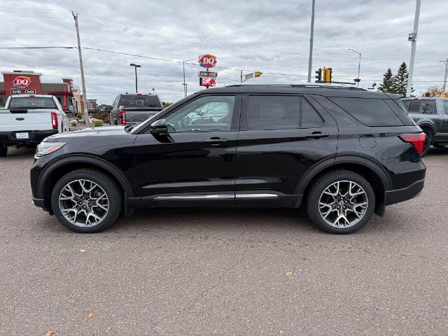 Certified 2025 Ford Explorer Platinum w/ Ultimate Package AWD/4WD image 4
