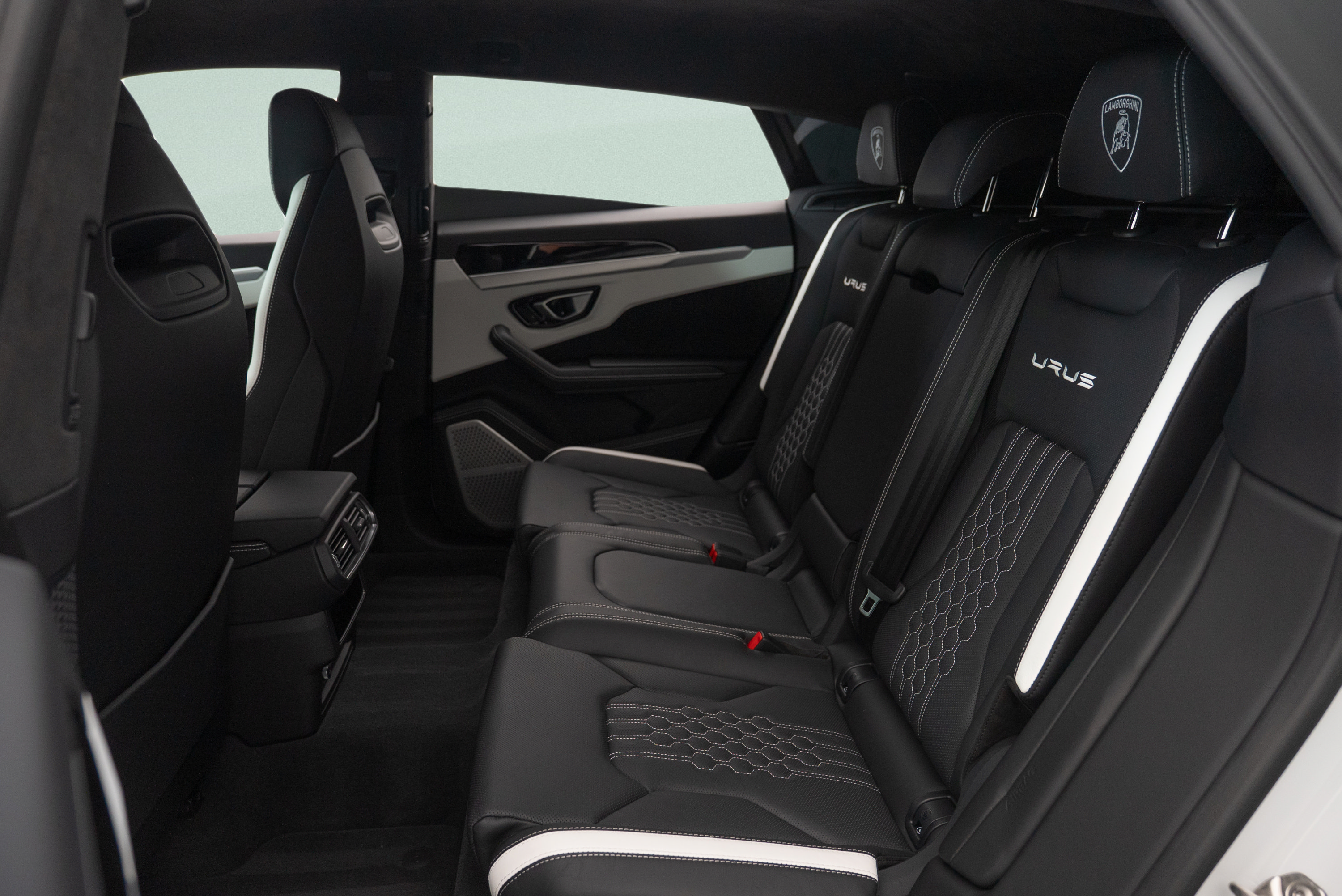 Used 2024 Lamborghini Urus S AWD/4WD image 22