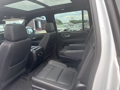 Used 2023 Chevrolet Suburban RST w/ Luxury Package AWD/4WD image 13