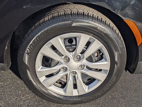 Certified 2023 Kia Soul LX image 8