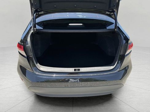 Used 2025 Toyota Corolla LE FWD image 22
