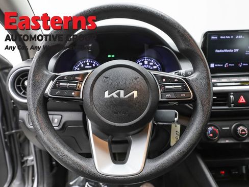 Used 2023 Kia Forte LXS image 10