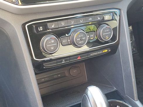 Certified 2023 Volkswagen Atlas SE FWD image 27