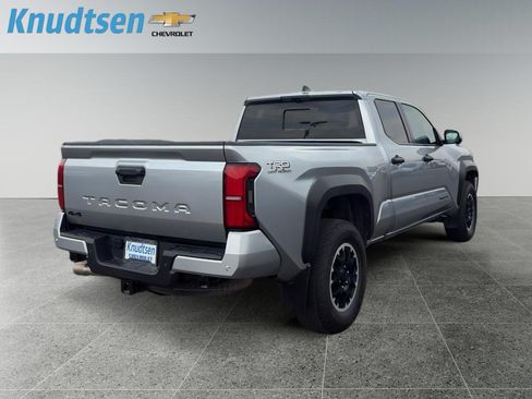 Used 2024 Toyota Tacoma TRD Off-Road w/ TRD Off Road Premium Package AWD/4WD image 7