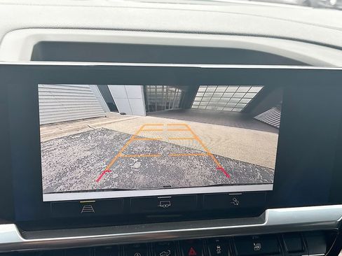 Used 2026 Chevrolet Silverado 1500 LT w/ Convenience Package II image 14