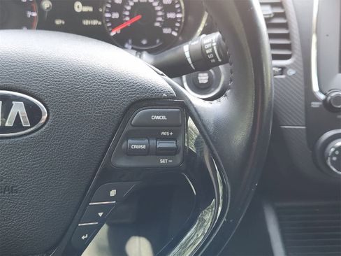 Used 2017 Kia Forte S w/ S Technology Package image 28