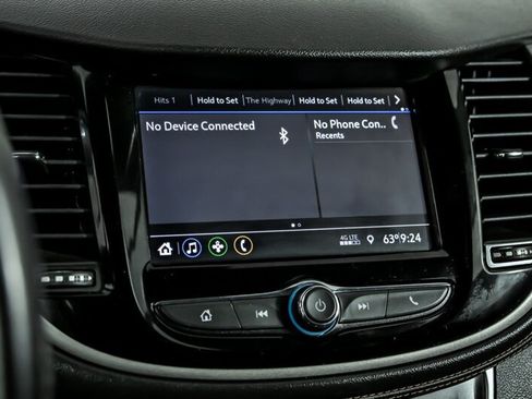 Used 2020 Chevrolet Trax LT w/ Driver Confidence Package AWD/4WD image 27