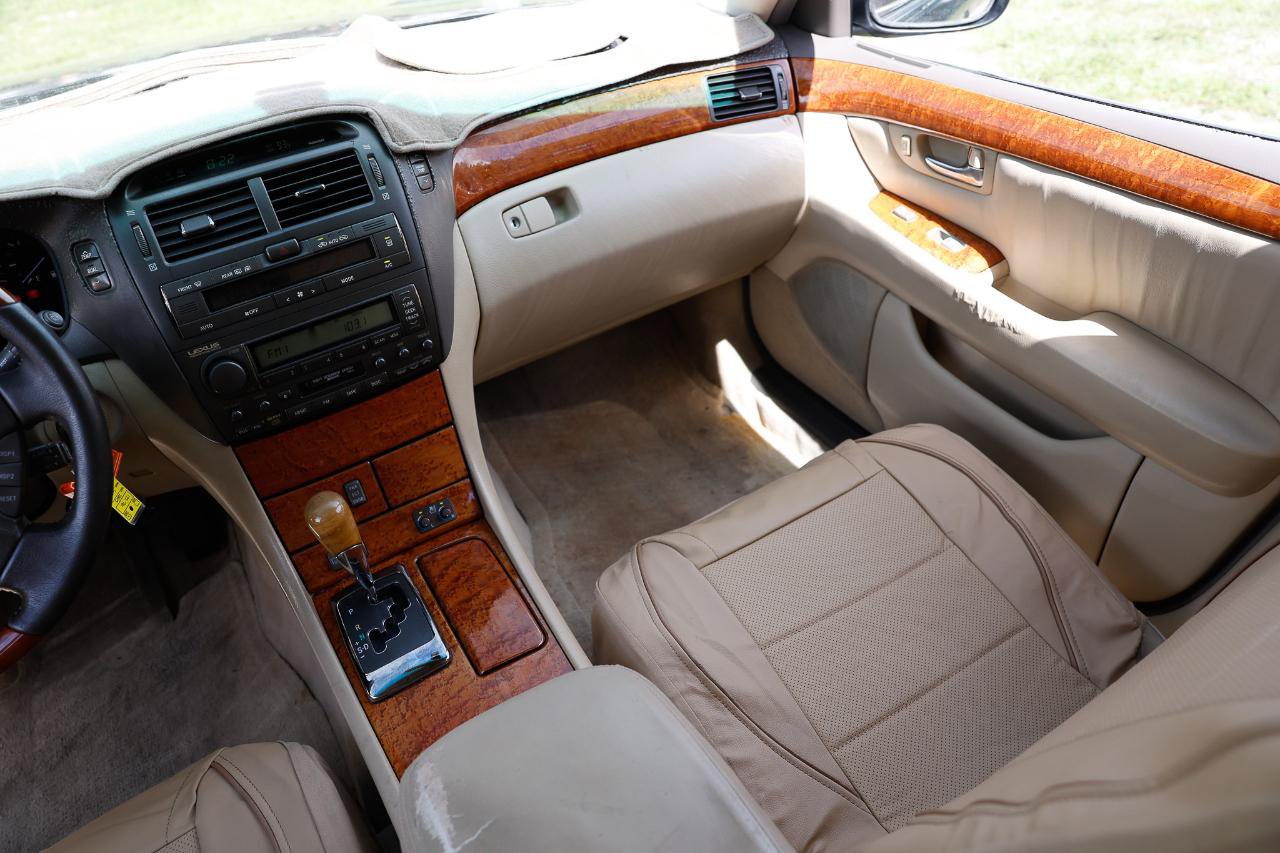 Used 2005 Lexus LS 430 w/ Premium Pkg RWD image 21