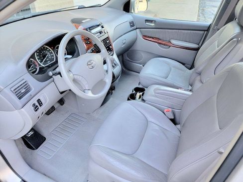 Used 2004 Toyota Sienna XLE AWD/4WD image 7