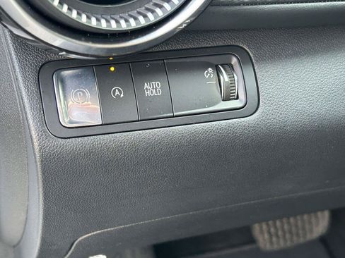 Used 2026 Chevrolet Equinox LT w/ Convenience Package II FWD image 17
