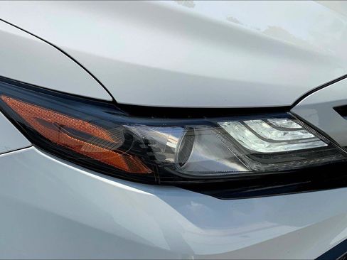 Used 2022 Toyota Camry XSE image 26