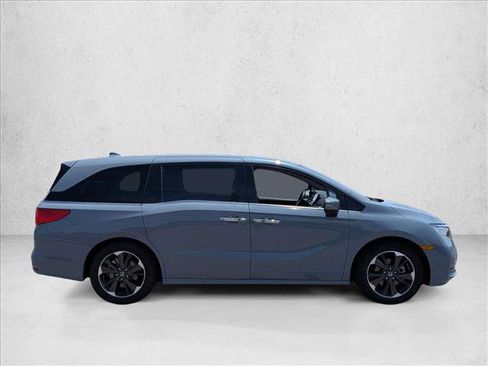 Used 2023 Honda Odyssey Elite image 4