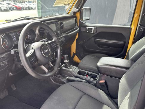 Used 2019 Jeep Wrangler Sport image 8