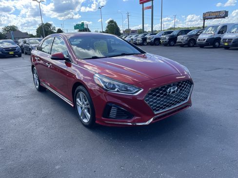 Used 2018 Hyundai Sonata Sport FWD image 2