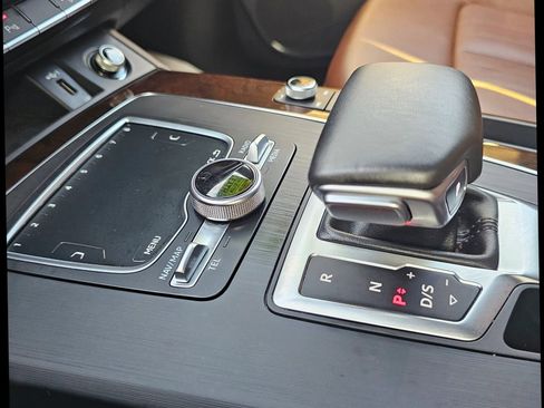 Used 2019 Audi Q5 2.0T Premium Plus w/ Premium Plus Package image 21