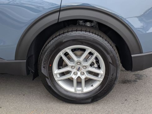 New 2026 Ford Explorer Active image 8