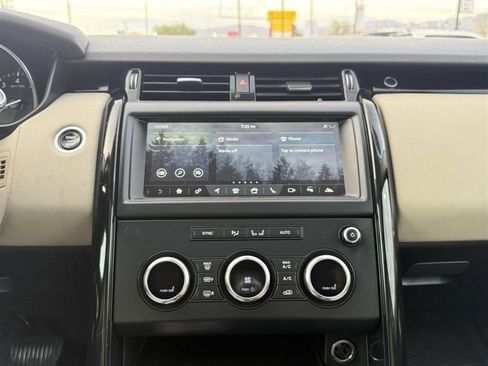 Used 2018 Land Rover Discovery SE AWD/4WD image 35