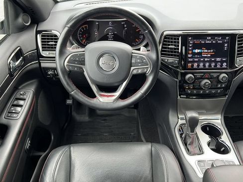 Used 2020 Jeep Grand Cherokee Trailhawk w/ Trailhawk Luxury Group AWD/4WD image 15