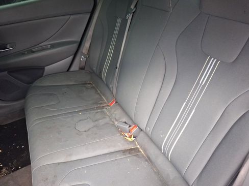 Used 2022 Hyundai Elantra SEL image 10