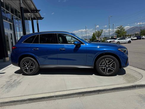 New 2025 Mercedes-Benz GLC 300 300 4MATIC image 9