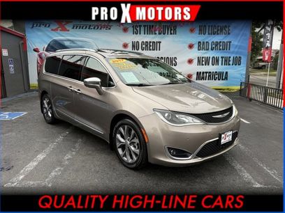 Used 2017 Chrysler Pacifica Limited