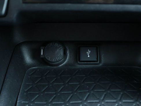 Used 2021 Toyota RAV4 XLE Premium FWD image 26