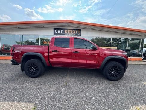 Used 2025 Chevrolet Colorado Trail Boss AWD/4WD image 8
