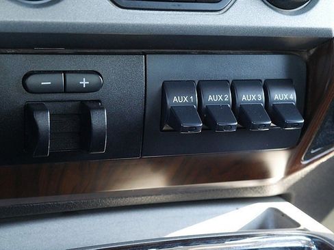 Used 2016 Ford F250 Lariat w/ Lariat Interior Package image 41