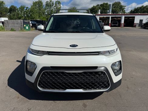 Used 2021 Kia Soul LX FWD image 8