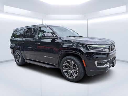 Used 2024 Jeep Wagoneer Series II AWD/4WD image 1