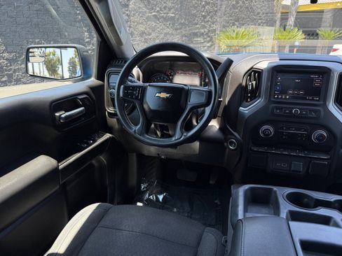 Used 2022 Chevrolet Silverado 1500 Custom image 21