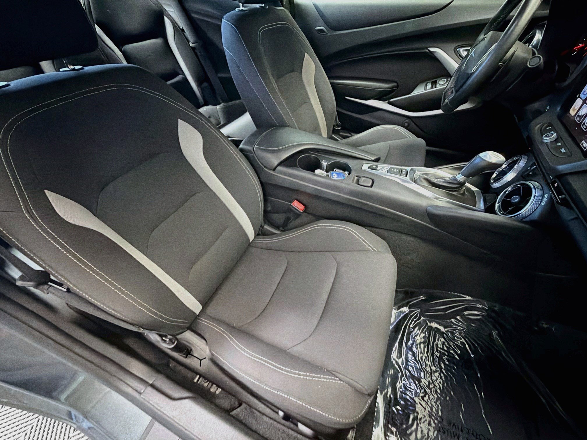 Used 2018 Chevrolet Camaro SS RWD image 13