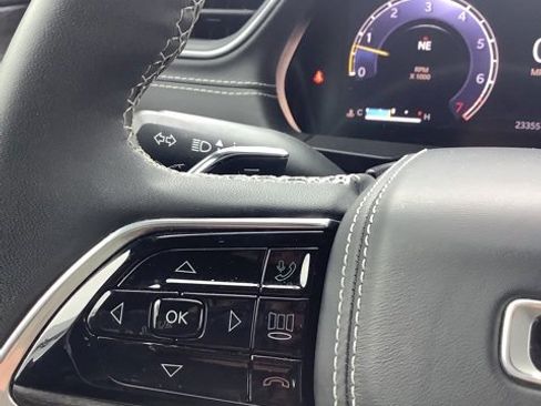 Used 2023 Jeep Grand Cherokee Overland w/ Luxury Tech Group IV image 27