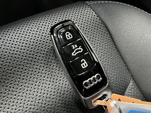 Used 2025 Audi Q7 3.0T Premium Plus w/ Premium Plus Package image 43