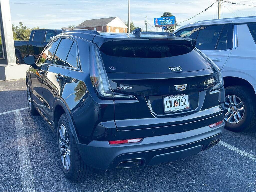 Used 2020 Cadillac XT4 Sport w/ Cold Weather Package FWD image 4