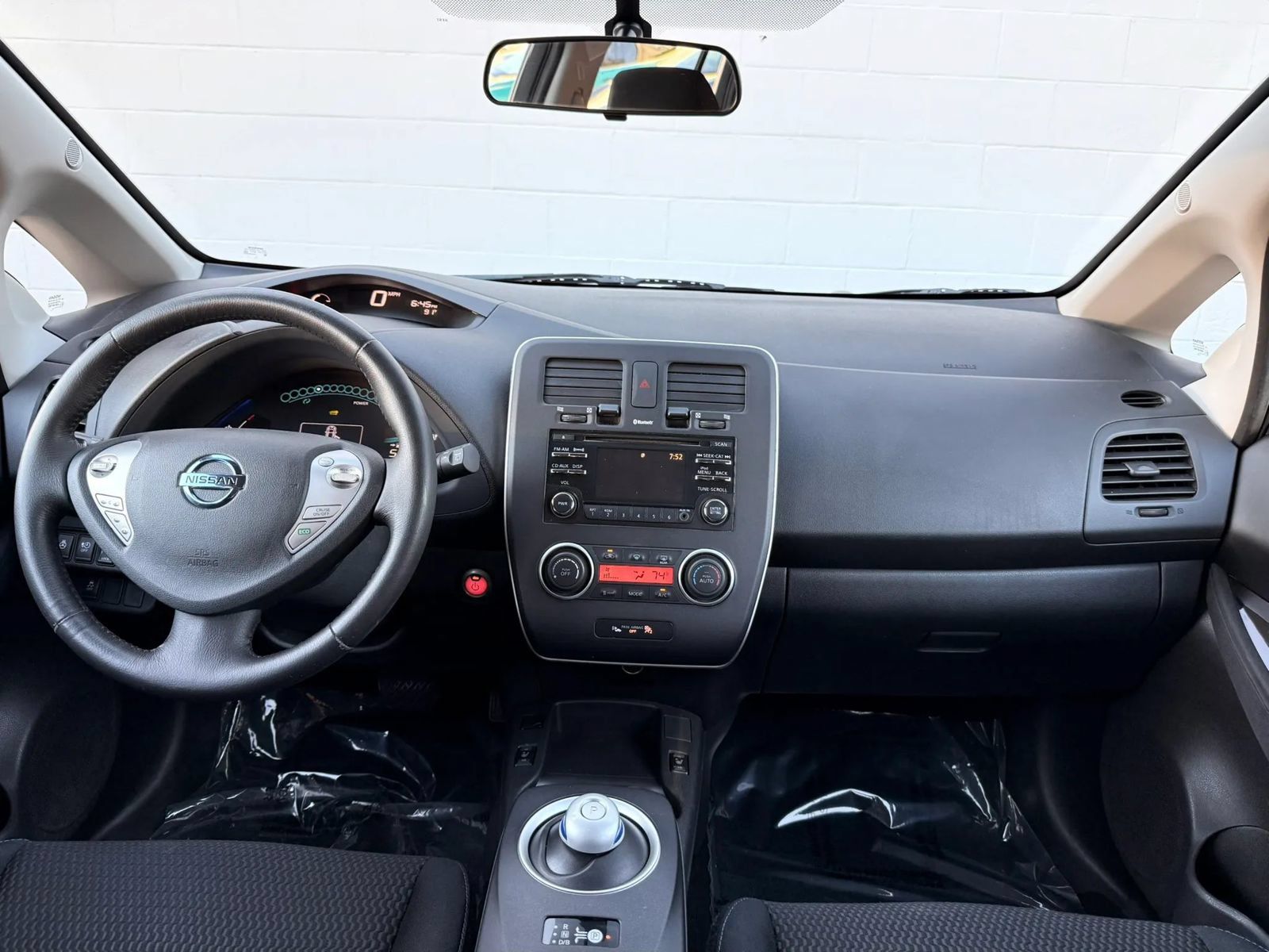 Used 2015 Nissan Leaf S w/ Charge Package FWD image 10