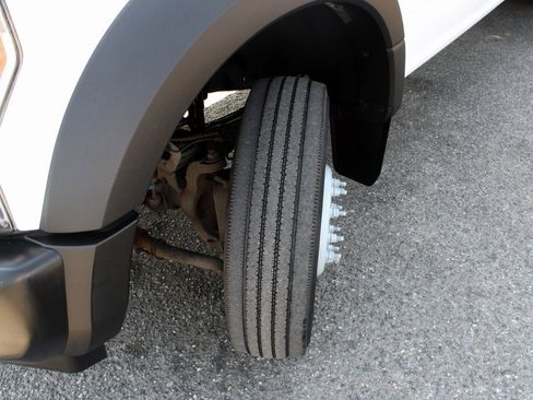 Used 2018 Ford F450 XL w/ Trailer Tow Package image 44