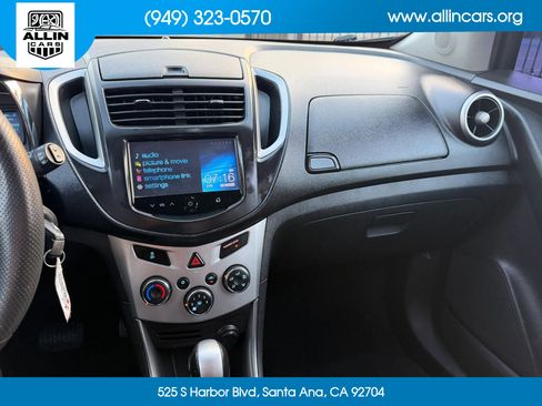 Used 2016 Chevrolet Trax LT FWD image 11