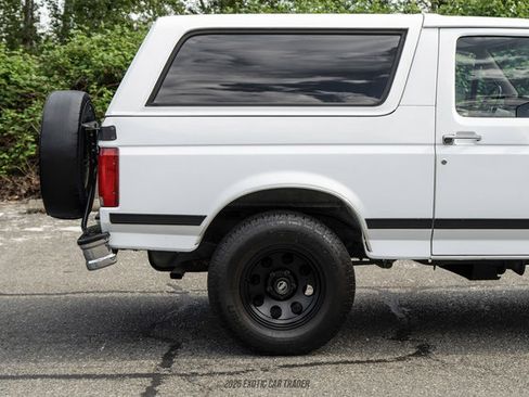 Used 1992 Ford Bronco Custom AWD/4WD image 10