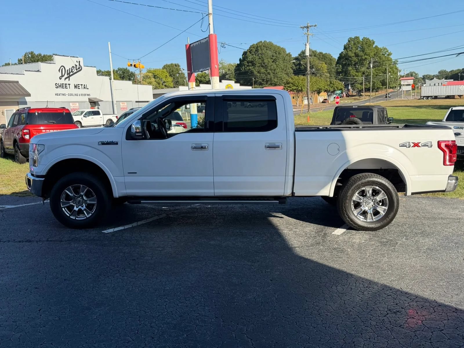 Used 2016 Ford F150 Lariat w/ Equipment Group 502A Luxury AWD/4WD image 7
