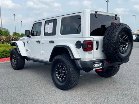 Used 2024 Jeep Wrangler Unlimited Rubicon AWD/4WD image 5