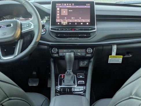 New 2026 Jeep Compass Limited image 25