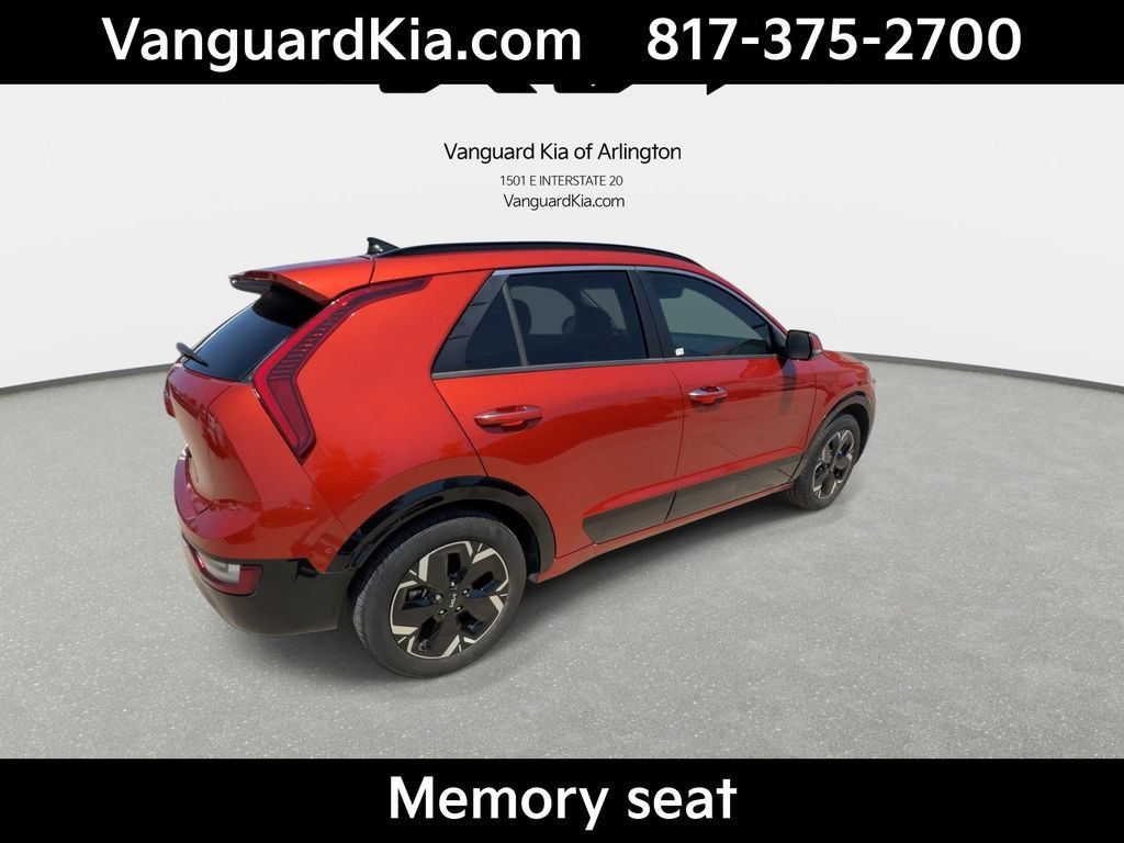 Certified 2023 Kia Niro Wave FWD image 9