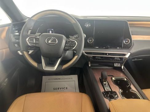 Used 2023 Lexus RX 350 Premium w/ Accessory Package AWD/4WD image 21