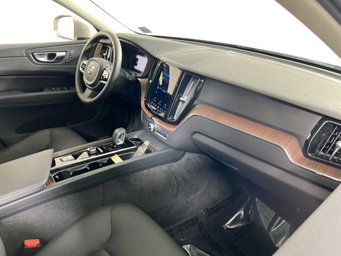 Used 2023 Volvo XC60 B5 Plus w/ Climate Package AWD/4WD image 29