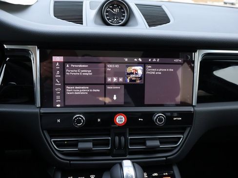 New 2026 Porsche Macan S image 23