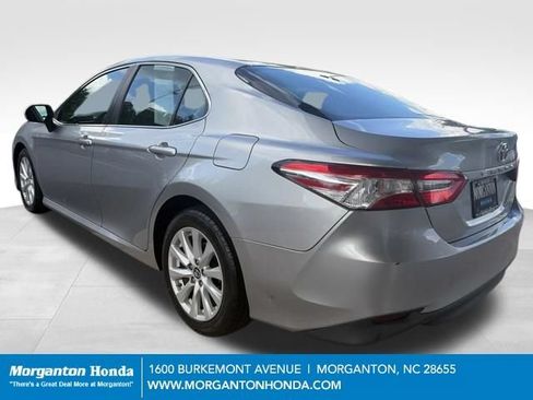 Used 2018 Toyota Camry LE FWD image 7